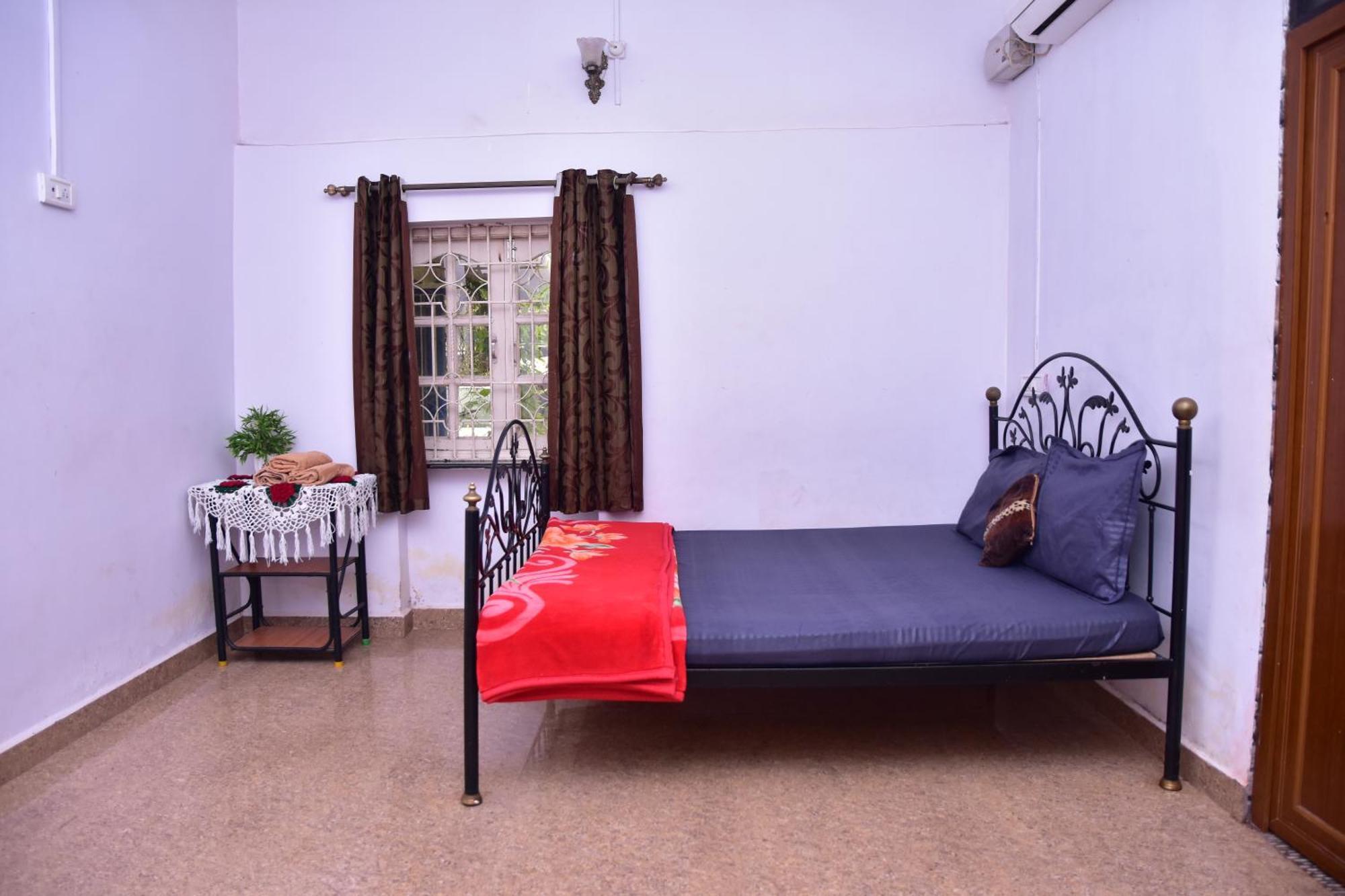 Casa Dcm And Esmeralda - Villa'S And Lake View Rooms In Bambolim With Swimming Pool Acces Exterior photo